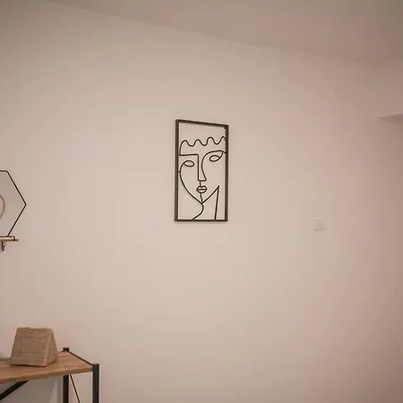 Odisea House 2 Ljubaništa